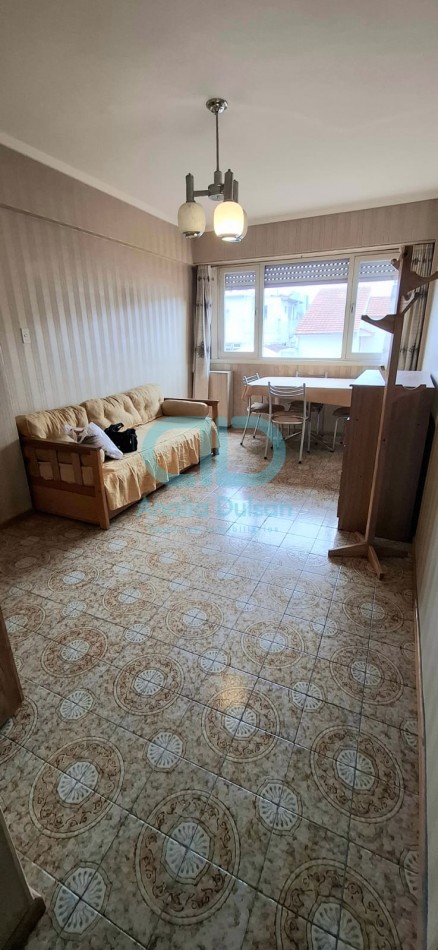VENTA 2 AMBIENTES CON COCHERA 