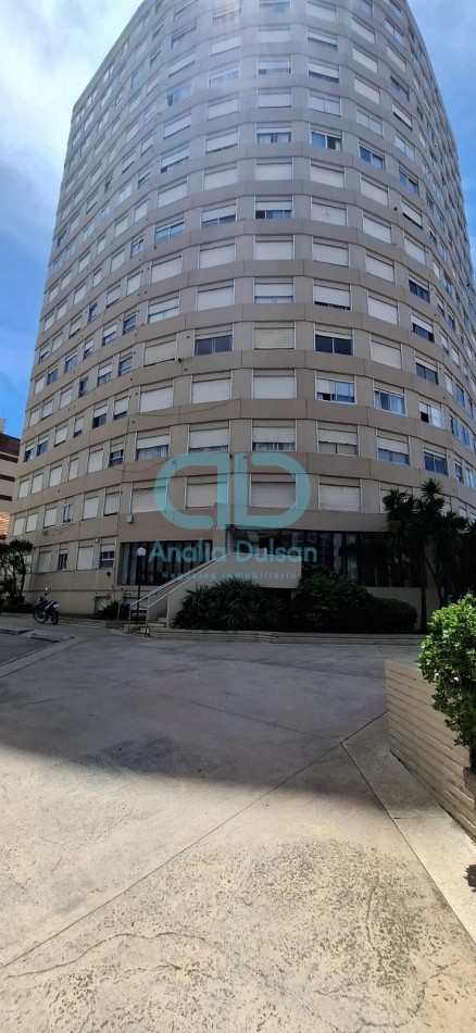 VENTA 4 AMBIENTES- DEPENDENCIA Y COCHERA