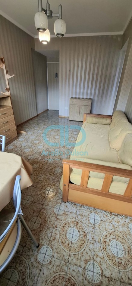 VENTA 2 AMBIENTES CON COCHERA 