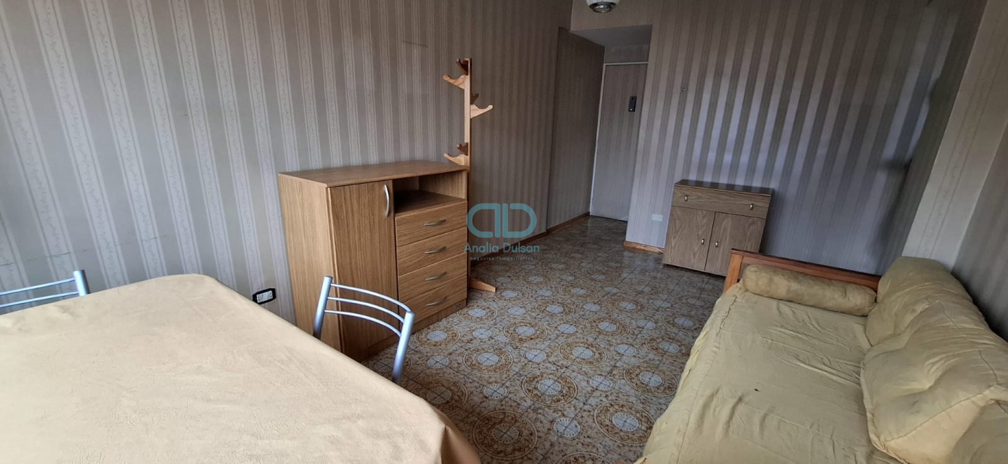 VENTA 2 AMBIENTES CON COCHERA 