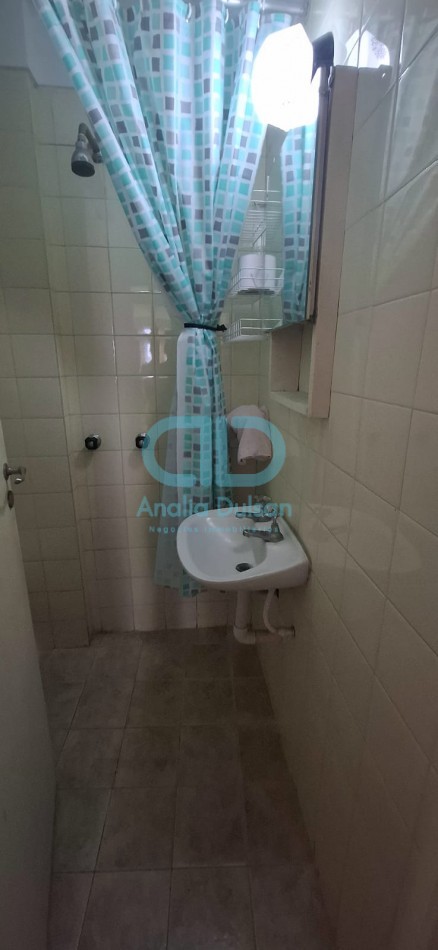 VENTA 4 AMBIENTES- DEPENDENCIA Y COCHERA